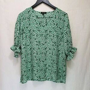 Well Worn Women's Floral Blouse V-Neck 3/4 Sleeve Ruffle Cuff Green White Size M